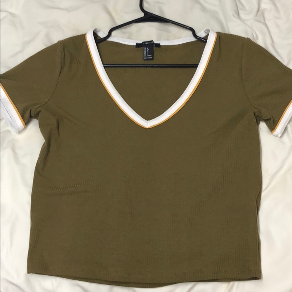 Forever 21 short sleeve t-shirt